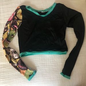 Savage swim rash guard